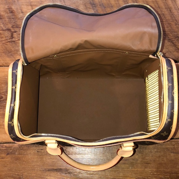 Louis Vuitton Dog Carrier 40 - Picture 7 of 7